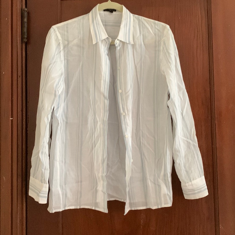 Theory button down